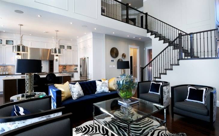 nha-cap-4-duoi-300-trieu-black-living-room-stairs-design-min